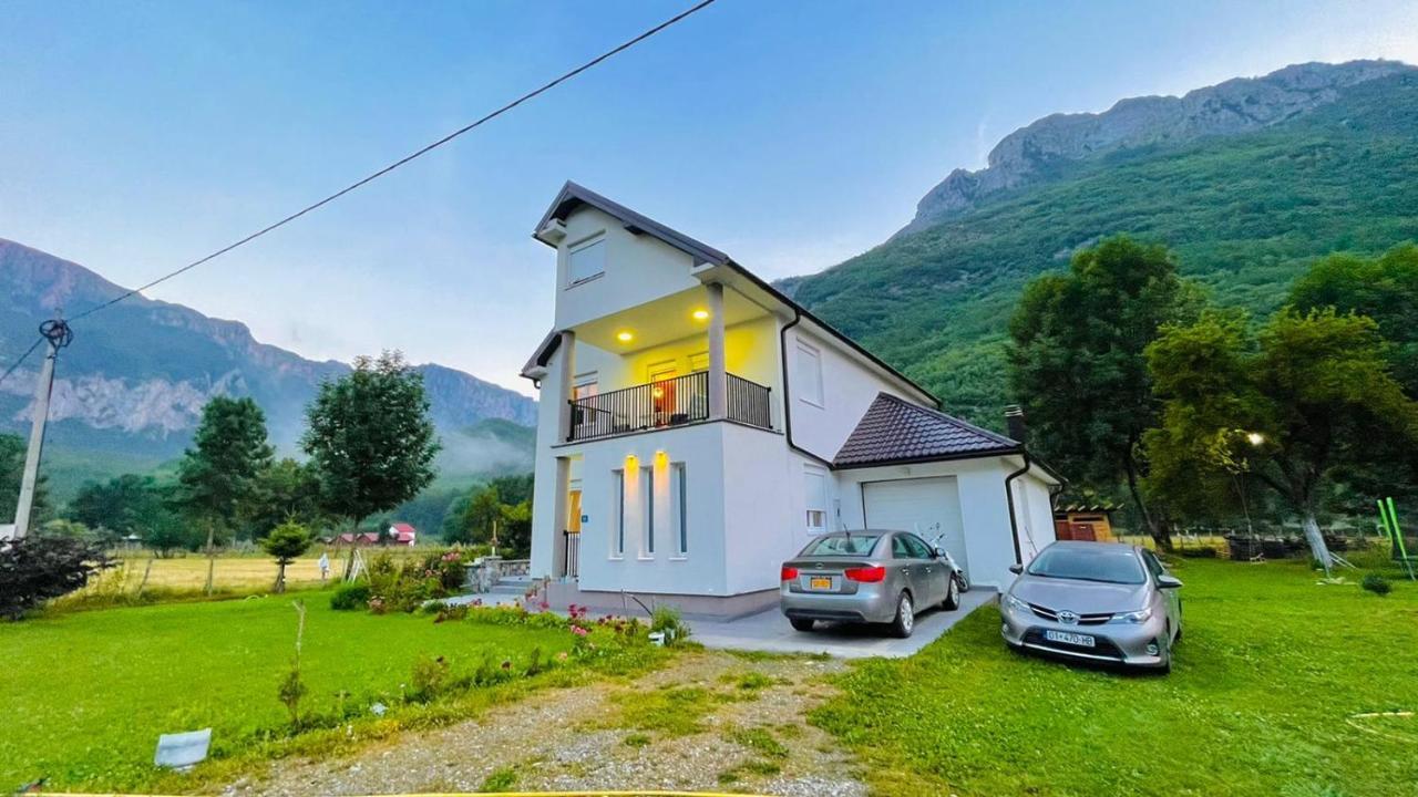 A Breath Of Fresh Air Bed and Breakfast Gusinje Buitenkant foto