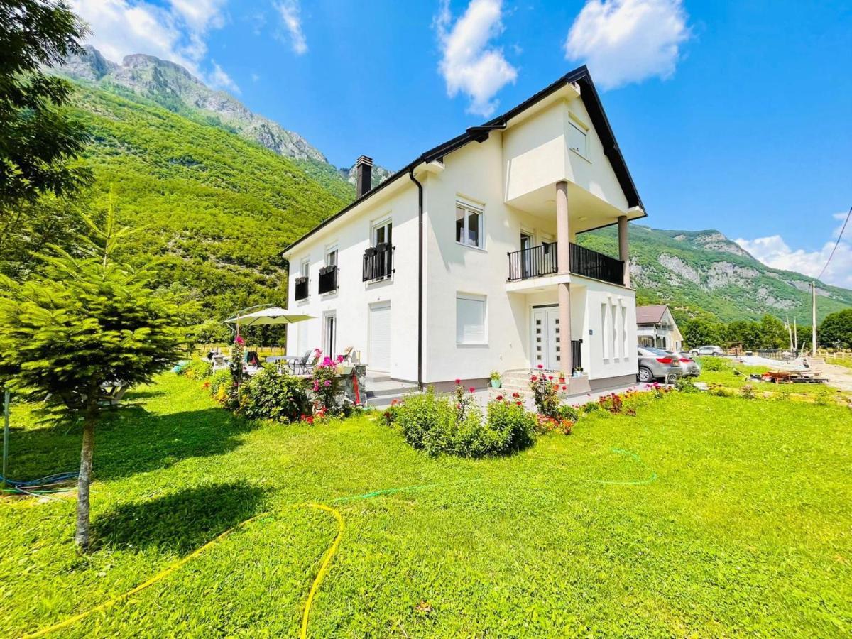 A Breath Of Fresh Air Bed and Breakfast Gusinje Buitenkant foto
