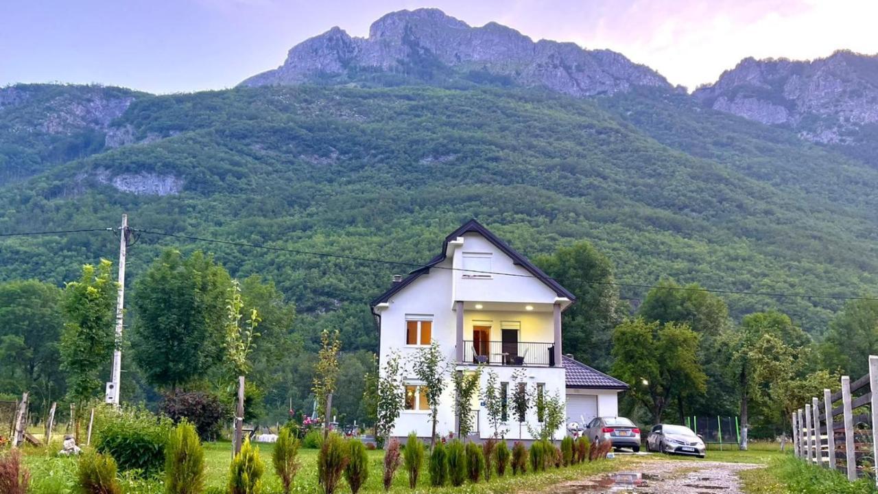 A Breath Of Fresh Air Bed and Breakfast Gusinje Buitenkant foto